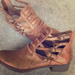 JustFab Cidley Ankle Boots